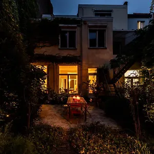 Pauline Loveling With Quiet Garden And 2 Bathrooms , Antwerpen België